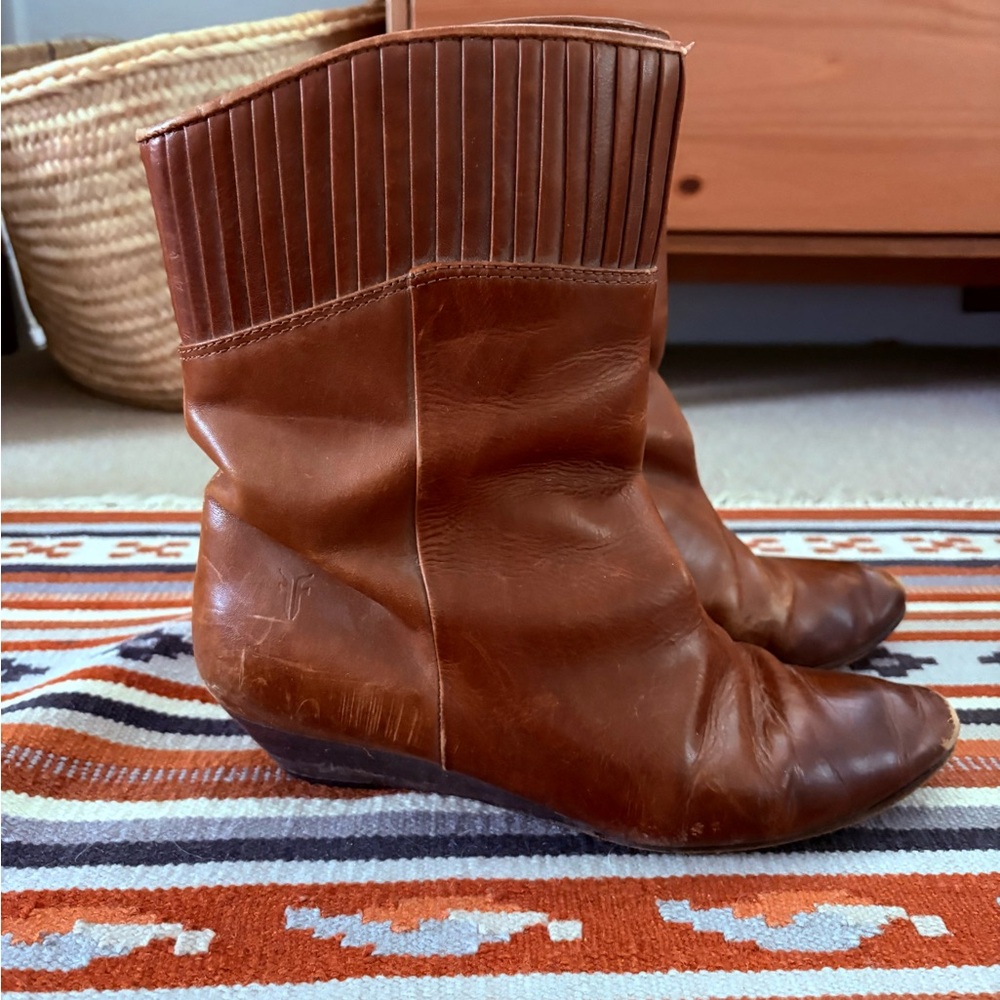 Frye Sam Boots - Picture 2 of 3